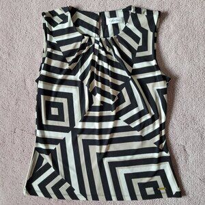 Calvin Klein Black Beige White Pleated Front Sleeveless Top Blouse Size Small